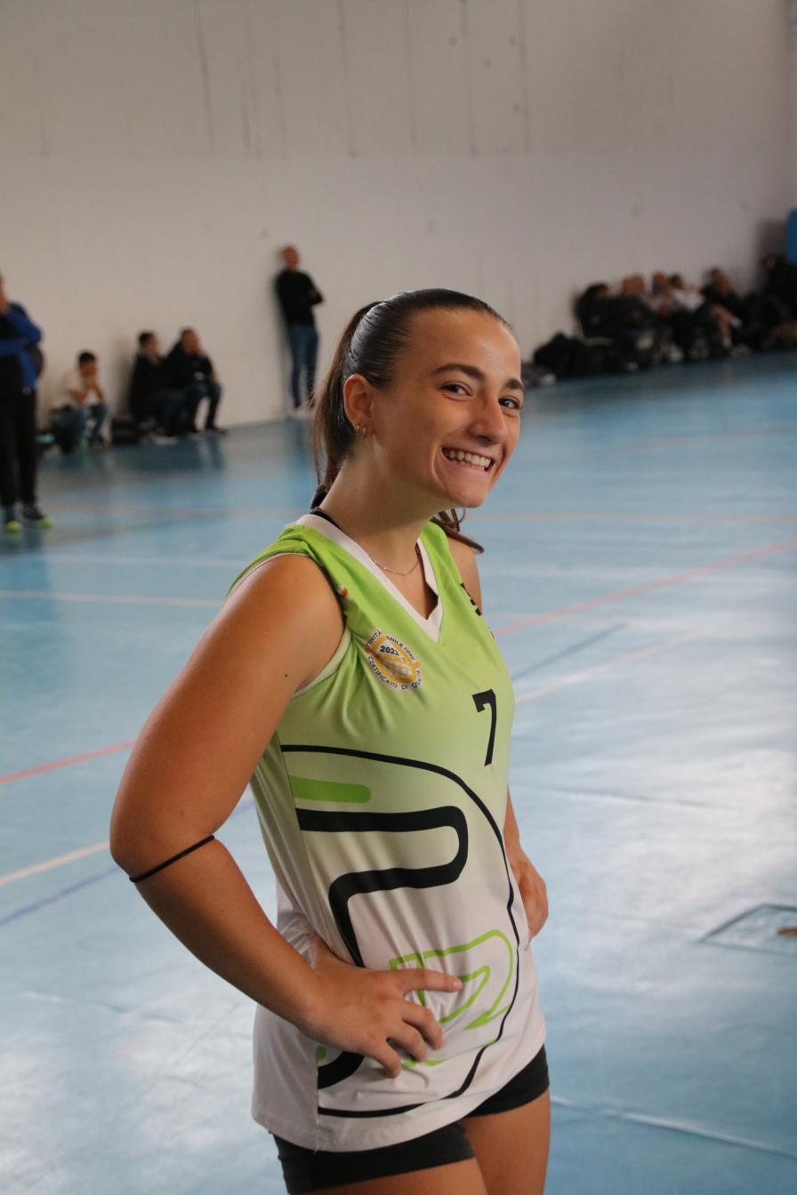 Atlete a bordo campo durante il torneo, edizione 2023
