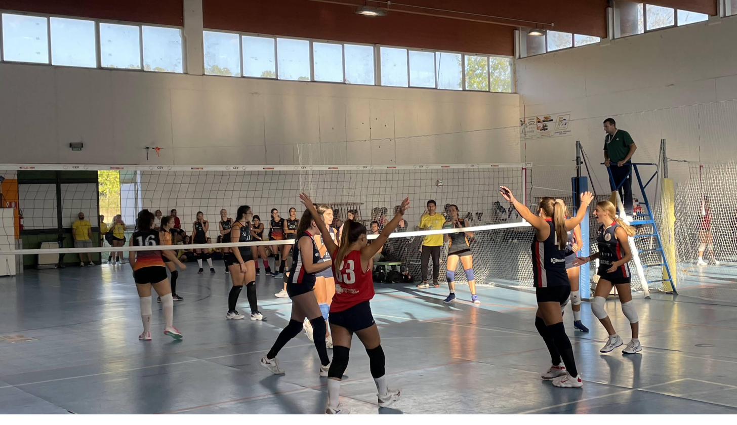 Muro a due durante una gara del torneo