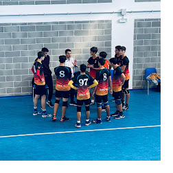 Time out di squadra con l'allenatore durante il torneo, edizione 2022