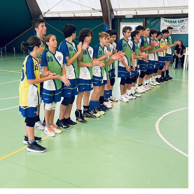 Squadra che esulta dopo un punto al Warm Up Contest